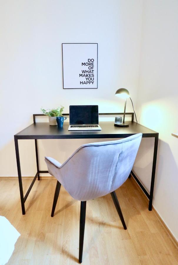 Sapphire Apartment: Free Parking + Netflix + Bathtub Essen Exterior photo