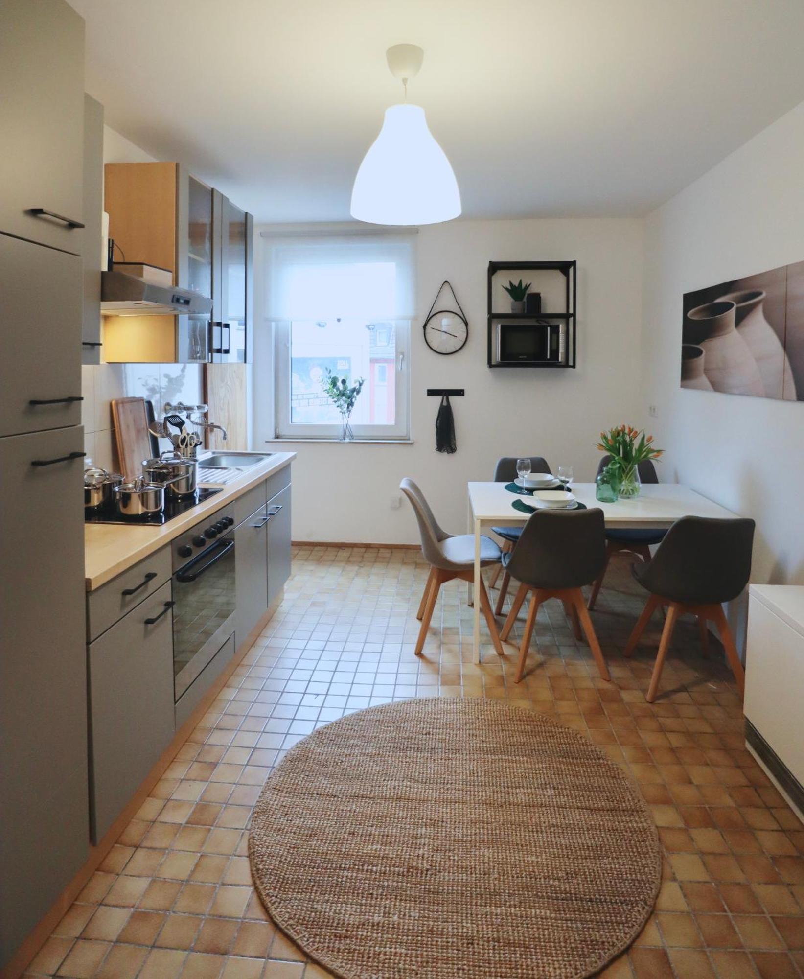 Sapphire Apartment: Free Parking + Netflix + Bathtub Essen Exterior photo